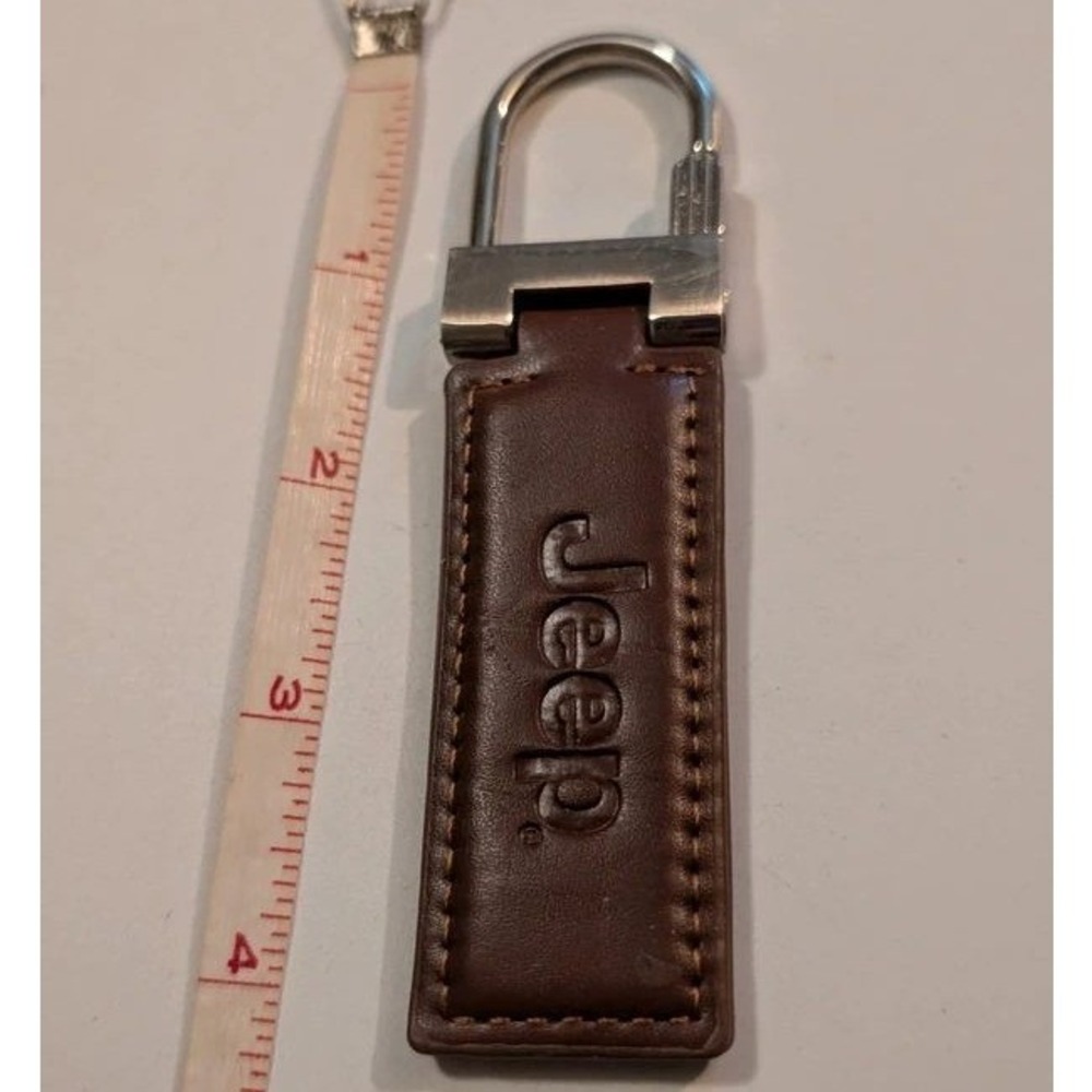 Jeep Brown Leather Keychain Silver Tone Screw Lock Carabiner Key Fob Accessory
